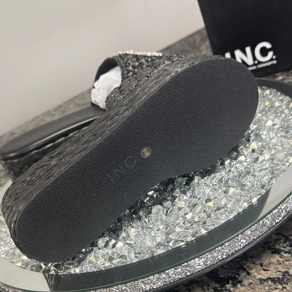 INC International Concepts Black Silver Raffia Woven Platform Sandals NEW 9.5